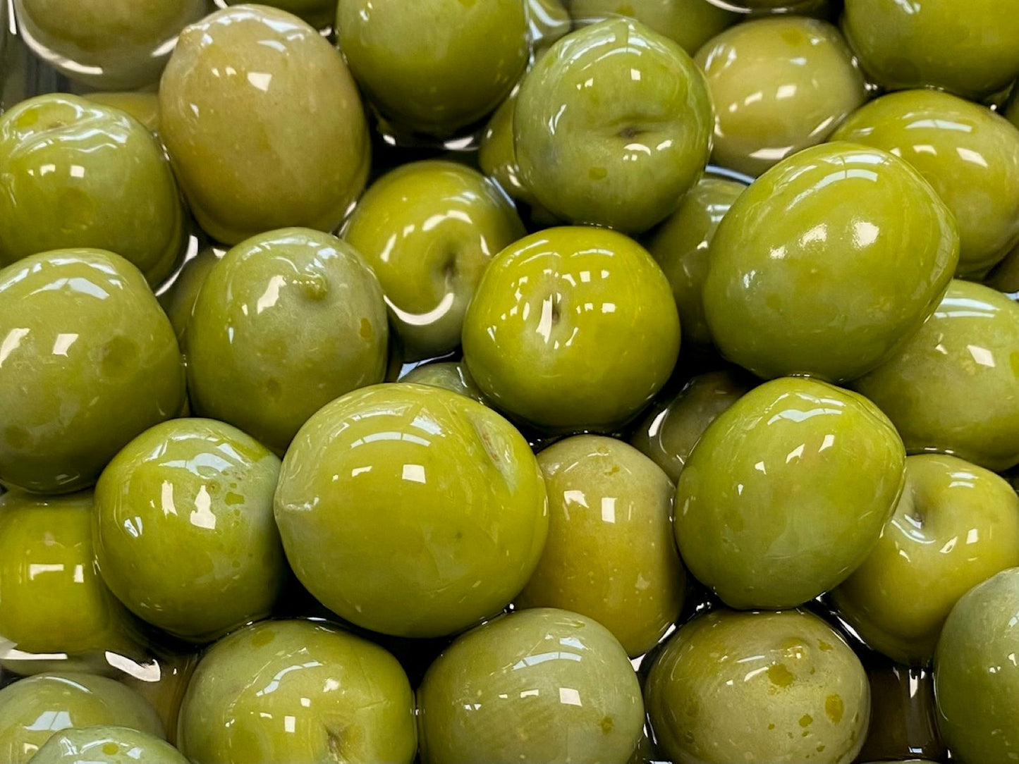 Castelvetrano Olives with pits